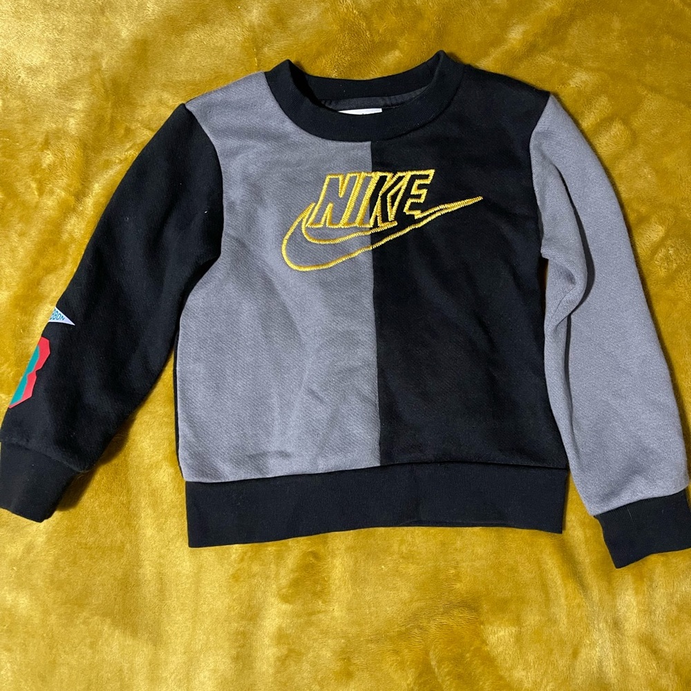 Kid Nike Sweatshirt